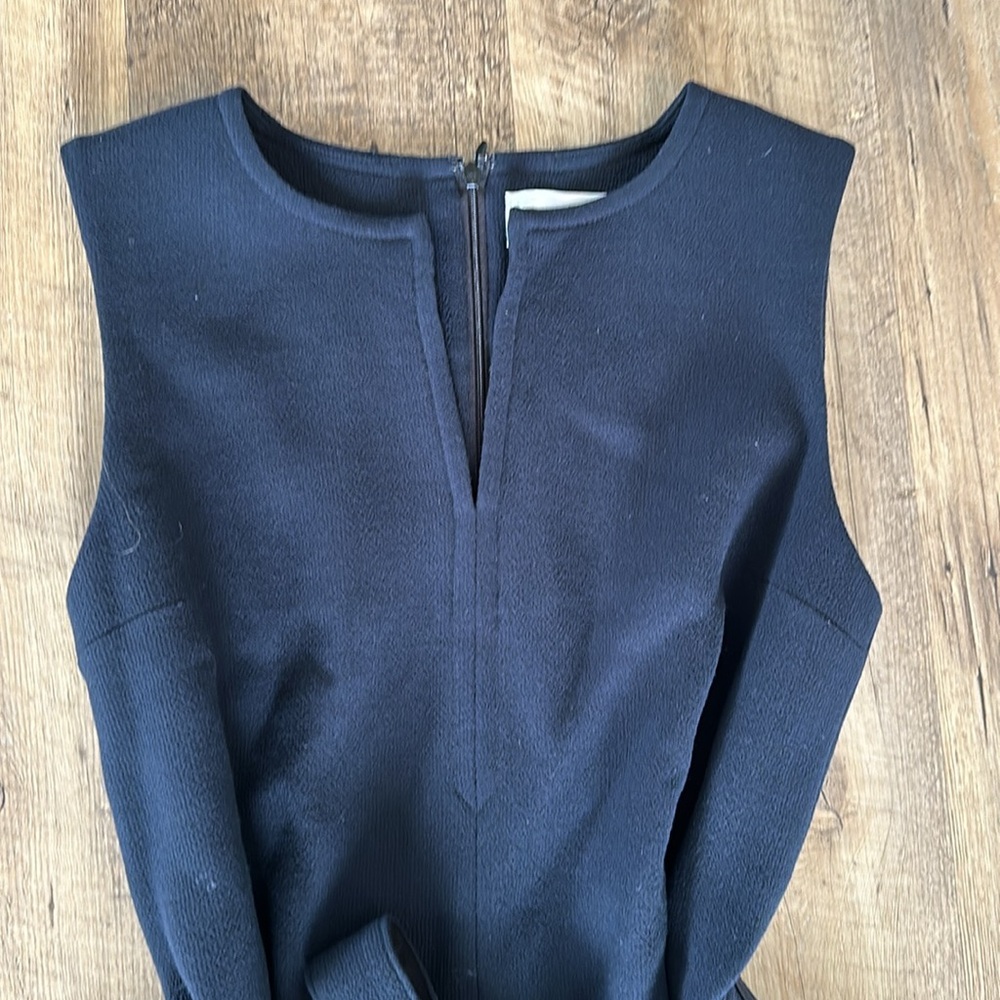 Victoria Beckham Navy Sleeveless Belted Romper - Picture 3 of 6